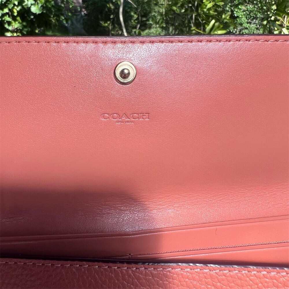 COACH VINTAGE Trifold Wallet Pebble Leather Peach with Gold Hardware AUTHENTIC - Picture 7 of 8